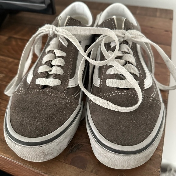 Brown and White Vans boys size 3.5 - Picture 2 of 5
